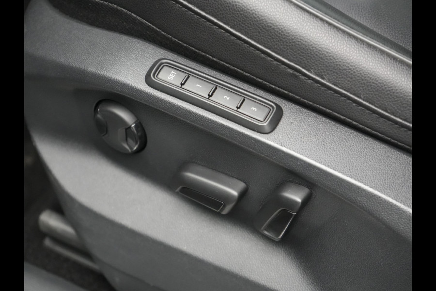 Seat Tarraco 1.4 TSI Xcellence Plug In Hybrid 245pk Dealer O.H PHEV | Trekhaak af Fabriek | Adaptive Cruise | Lederen Sportstoelen Memory | 360 Camera | Stuur & Stoelverwarming | Keyless | 19"L.M | Parkassist | Virtual |