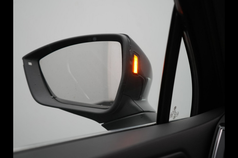 Seat Tarraco 1.4 TSI Xcellence Plug In Hybrid 245pk Dealer O.H PHEV | Trekhaak af Fabriek | Adaptive Cruise | Lederen Sportstoelen Memory | 360 Camera | Stuur & Stoelverwarming | Keyless | 19"L.M | Parkassist | Virtual |