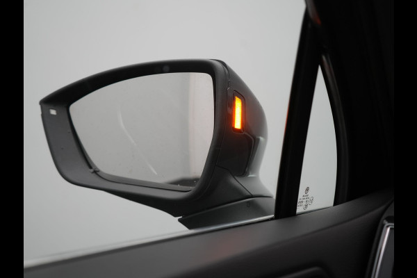 Seat Tarraco 1.4 TSI Xcellence Plug In Hybrid 245pk Dealer O.H PHEV | Trekhaak af Fabriek | Adaptive Cruise | Lederen Sportstoelen Memory | 360 Camera | Stuur & Stoelverwarming | Keyless | 19"L.M | Parkassist | Virtual |