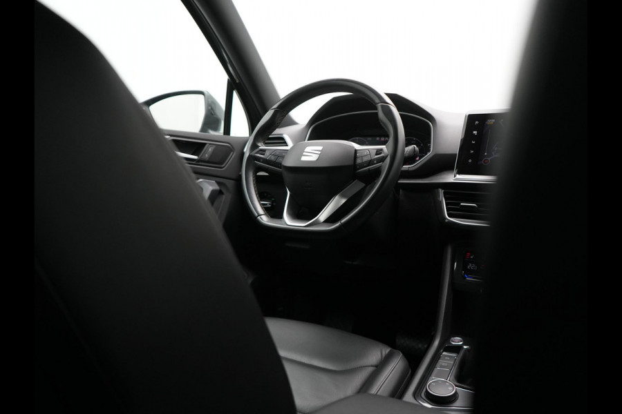 Seat Tarraco 1.4 TSI Xcellence Plug In Hybrid 245pk Dealer O.H PHEV | Trekhaak af Fabriek | Adaptive Cruise | Lederen Sportstoelen Memory | 360 Camera | Stuur & Stoelverwarming | Keyless | 19"L.M | Parkassist | Virtual |