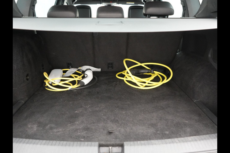Seat Tarraco 1.4 TSI Xcellence Plug In Hybrid 245pk Dealer O.H PHEV | Trekhaak af Fabriek | Adaptive Cruise | Lederen Sportstoelen Memory | 360 Camera | Stuur & Stoelverwarming | Keyless | 19"L.M | Parkassist | Virtual |