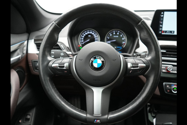 BMW X1 xDrive25e X Line Plug In Hybrid 221pk Dealer O.H. PHEV | Panodak | Head Up | Camera | Stuur Verwarmd | Lederen Sportstoelen Verwarmd | Hifi Audio | Adaptive LED | Sfeerverlichting | Cruise Control | Navigatie | DAB |