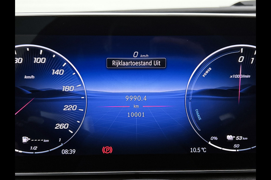 Mercedes-Benz CLE Coupé 300 e AMG Plug-In Hybride AMG | Night Pakket | Panorama Schuif-Kanteldak | Digital Licht | Burmester® | Stuur en Stoelverwarming. MB-paasweekend