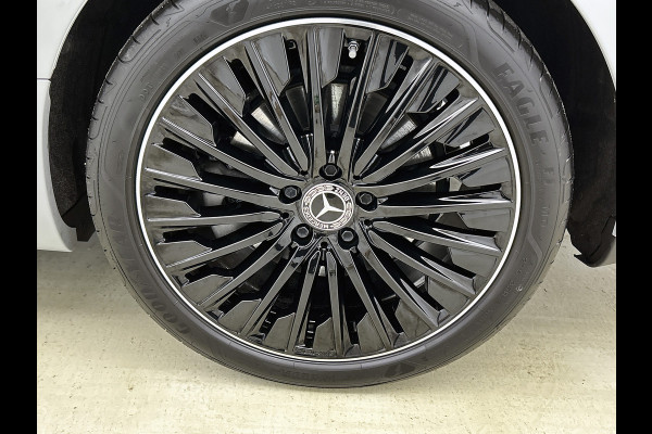 Mercedes-Benz CLE Coupé 300 e AMG Plug-In Hybride AMG | Night Pakket | Panorama Schuif-Kanteldak | Digital Licht | Burmester® | Stuur en Stoelverwarming. MB-paasweekend