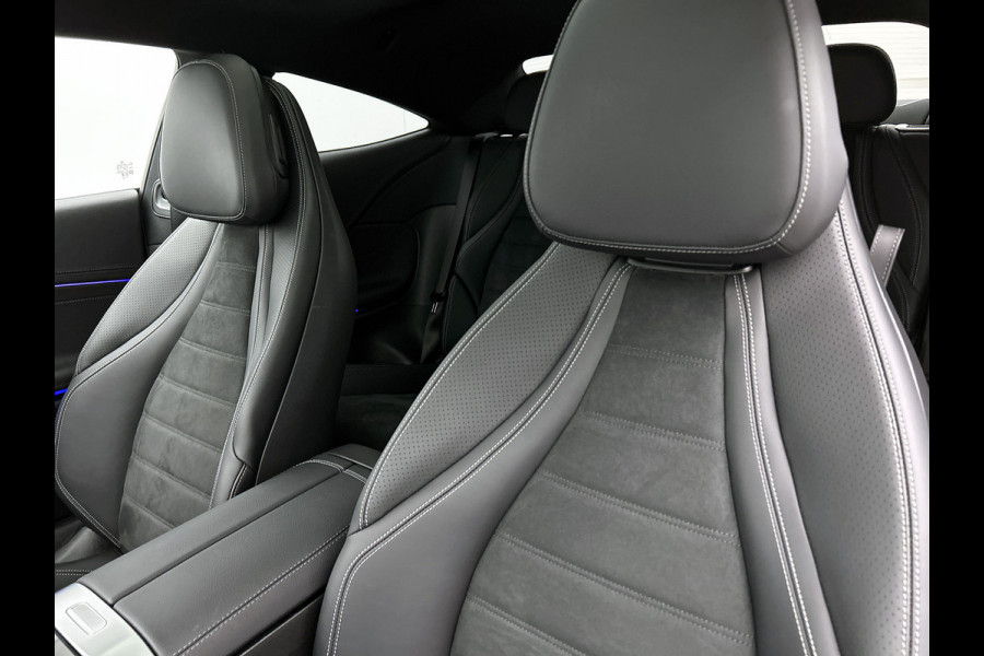 Mercedes-Benz CLE Coupé 300 e AMG Plug-In Hybride AMG | Night Pakket | Panorama Schuif-Kanteldak | Digital Licht | Burmester® | Stuur en Stoelverwarming. MB-paasweekend