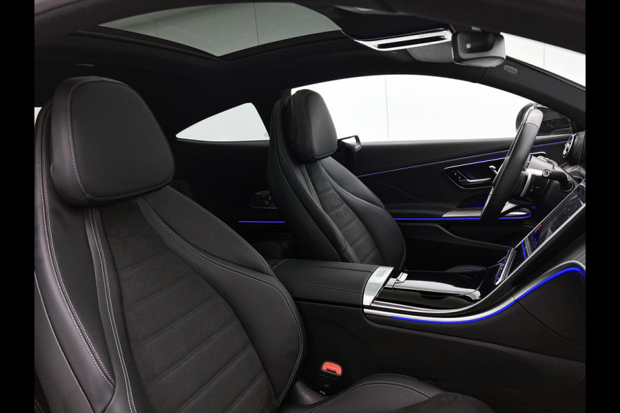 Mercedes-Benz CLE Coupé 300 e AMG Plug-In Hybride AMG | Night Pakket | Panorama Schuif-Kanteldak | Digital Licht | Burmester® | Stuur en Stoelverwarming. MB-paasweekend