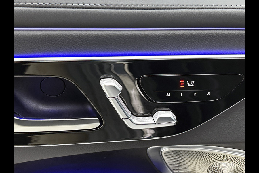 Mercedes-Benz CLE Coupé 300 e AMG Plug-In Hybride AMG | Night Pakket | Panorama Schuif-Kanteldak | Digital Licht | Burmester® | Stuur en Stoelverwarming. MB-paasweekend