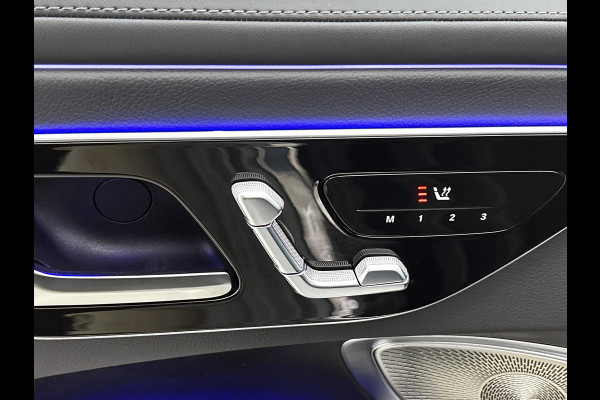 Mercedes-Benz CLE Coupé 300 e AMG Plug-In Hybride AMG | Night Pakket | Panorama Schuif-Kanteldak | Digital Licht | Burmester® | Stuur en Stoelverwarming. MB-paasweekend