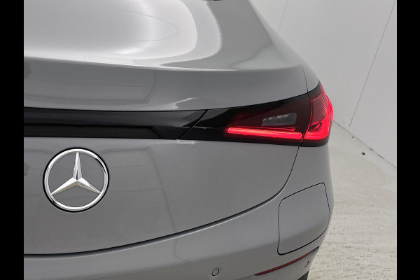 Mercedes-Benz CLE Coupé 300 e AMG Plug-In Hybride AMG | Night Pakket | Panorama Schuif-Kanteldak | Digital Licht | Burmester® | Stuur en Stoelverwarming. MB-paasweekend