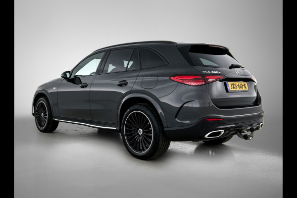 Mercedes-Benz GLC 300 e 4MATIC AMG Plug-In Hybride AMG Line | Night Pakket | Trekhaak | Offroad-Techniek Pakket | Distronic. Inclusief 24 maanden MB Certified garantie voor Europa.