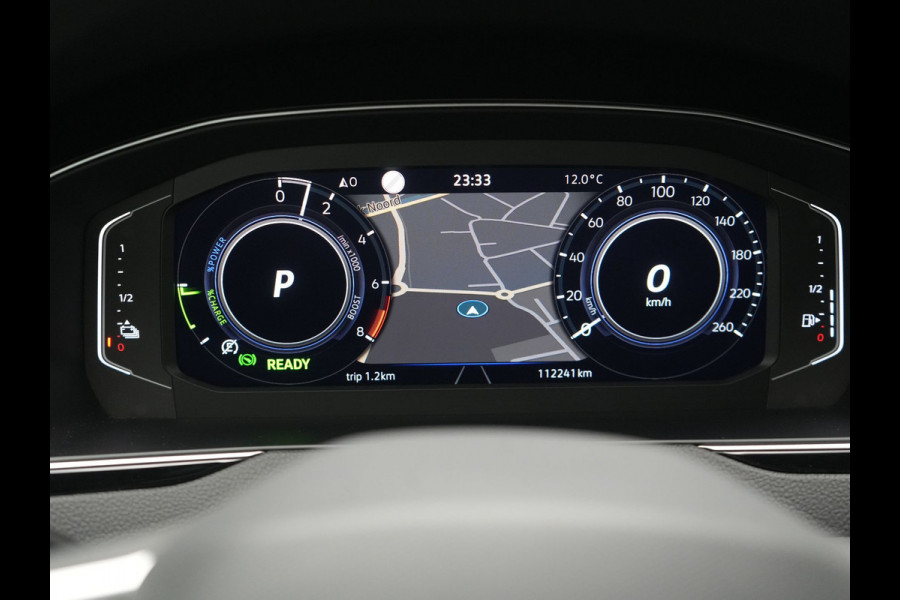 Volkswagen Passat Variant GTE Business Plug in Hybrid 218pk Dealer O.H PHEV | Trekhaak af Fabriek | Adaptive Cruise | Alcantara Sportstoelen Memory & Massage  | Virtual | Parkassist & Camera | 18"L.M | Matrix LED | Keyless |