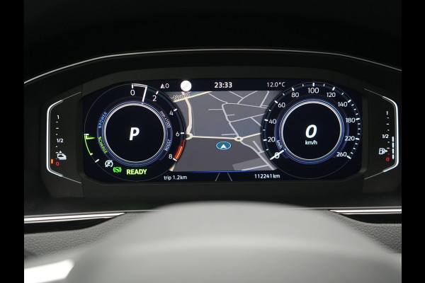 Volkswagen Passat Variant GTE Business Plug in Hybrid 218pk Dealer O.H PHEV | Trekhaak af Fabriek | Adaptive Cruise | Alcantara Sportstoelen Memory & Massage  | Virtual | Parkassist & Camera | 18"L.M | Matrix LED | Keyless |