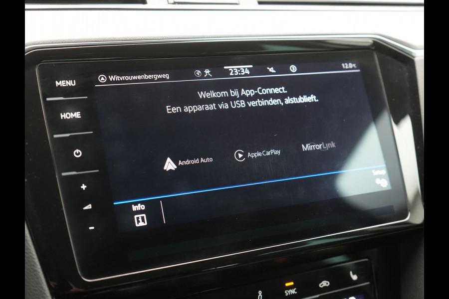 Volkswagen Passat Variant GTE Business Plug in Hybrid 218pk Dealer O.H PHEV | Trekhaak af Fabriek | Adaptive Cruise | Alcantara Sportstoelen Memory & Massage  | Virtual | Parkassist & Camera | 18"L.M | Matrix LED | Keyless |
