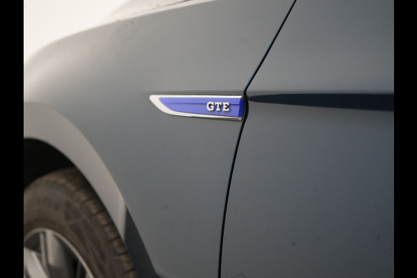 Volkswagen Passat Variant GTE Business Plug in Hybrid 218pk Dealer O.H PHEV | Trekhaak af Fabriek | Adaptive Cruise | Alcantara Sportstoelen Memory & Massage  | Virtual | Parkassist & Camera | 18"L.M | Matrix LED | Keyless |