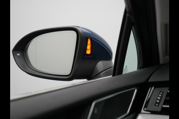 Volkswagen Passat Variant GTE Business Plug in Hybrid 218pk Dealer O.H PHEV | Trekhaak af Fabriek | Adaptive Cruise | Alcantara Sportstoelen Memory & Massage  | Virtual | Parkassist & Camera | 18"L.M | Matrix LED | Keyless |