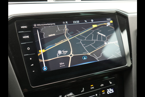 Volkswagen Passat Variant GTE Business Plug in Hybrid 218pk Dealer O.H PHEV | Trekhaak af Fabriek | Adaptive Cruise | Alcantara Sportstoelen Memory & Massage  | Virtual | Parkassist & Camera | 18"L.M | Matrix LED | Keyless |