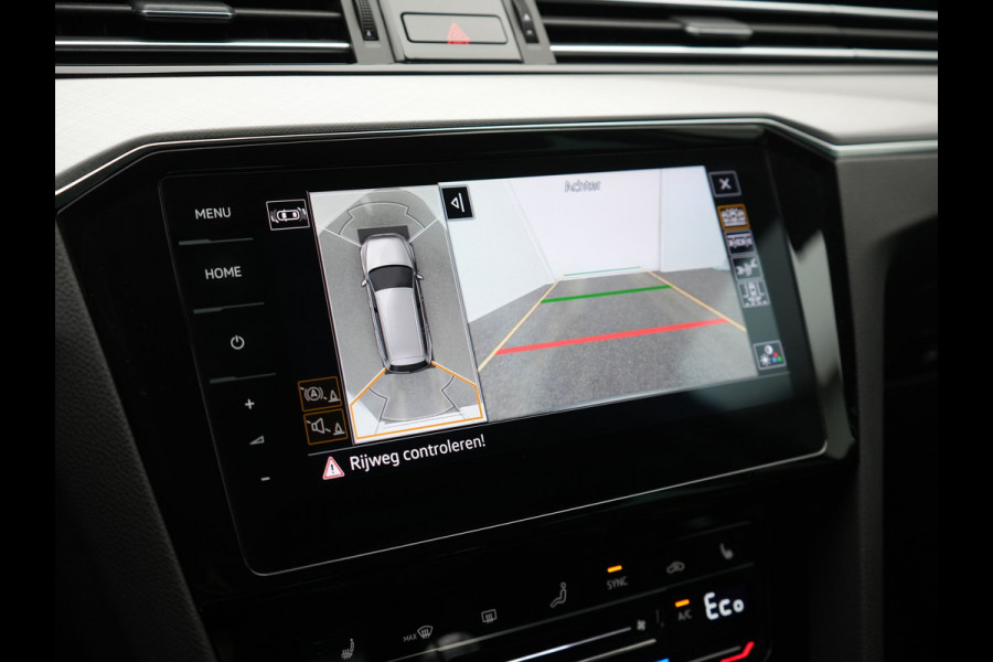 Volkswagen Passat Variant GTE Business Plug in Hybrid 218pk Dealer O.H PHEV | Trekhaak af Fabriek | Adaptive Cruise | Alcantara Sportstoelen Memory & Massage  | Virtual | Parkassist & Camera | 18"L.M | Matrix LED | Keyless |