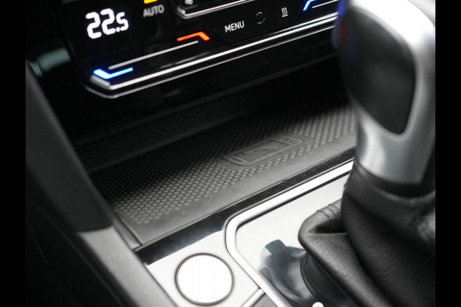 Volkswagen Passat Variant GTE Business Plug in Hybrid 218pk Dealer O.H PHEV | Trekhaak af Fabriek | Adaptive Cruise | Alcantara Sportstoelen Memory & Massage  | Virtual | Parkassist & Camera | 18"L.M | Matrix LED | Keyless |