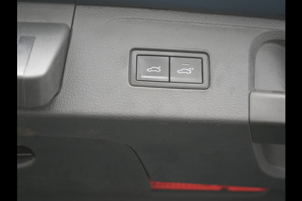 Volkswagen Passat Variant GTE Business Plug in Hybrid 218pk Dealer O.H PHEV | Trekhaak af Fabriek | Adaptive Cruise | Alcantara Sportstoelen Memory & Massage  | Virtual | Parkassist & Camera | 18"L.M | Matrix LED | Keyless |