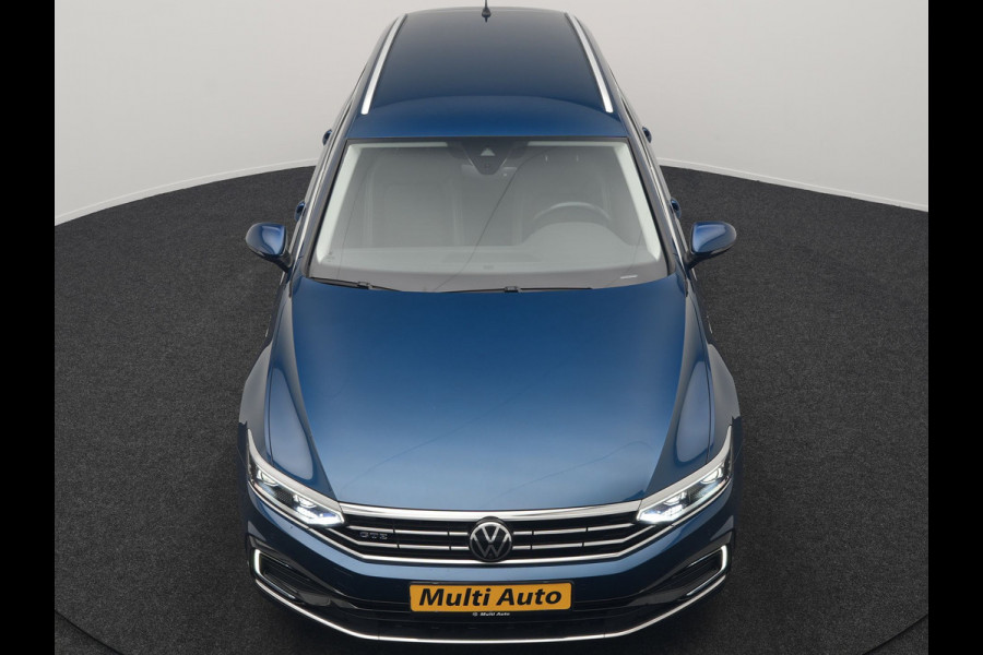 Volkswagen Passat Variant GTE Business Plug in Hybrid 218pk Dealer O.H PHEV | Trekhaak af Fabriek | Adaptive Cruise | Alcantara Sportstoelen Memory & Massage  | Virtual | Parkassist & Camera | 18"L.M | Matrix LED | Keyless |