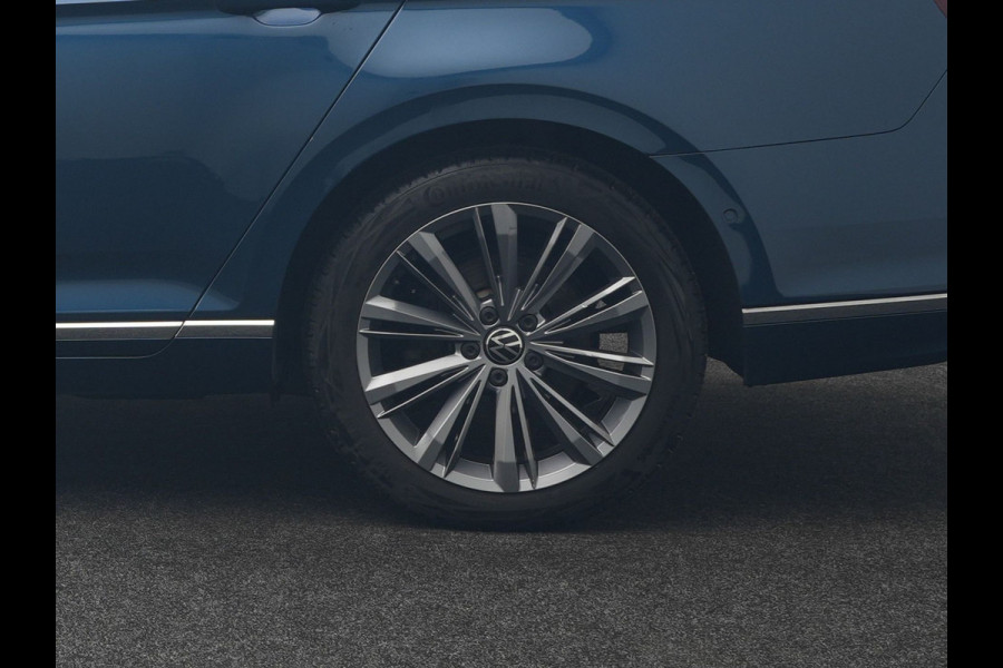 Volkswagen Passat Variant GTE Business Plug in Hybrid 218pk Dealer O.H PHEV | Trekhaak af Fabriek | Adaptive Cruise | Alcantara Sportstoelen Memory & Massage  | Virtual | Parkassist & Camera | 18"L.M | Matrix LED | Keyless |