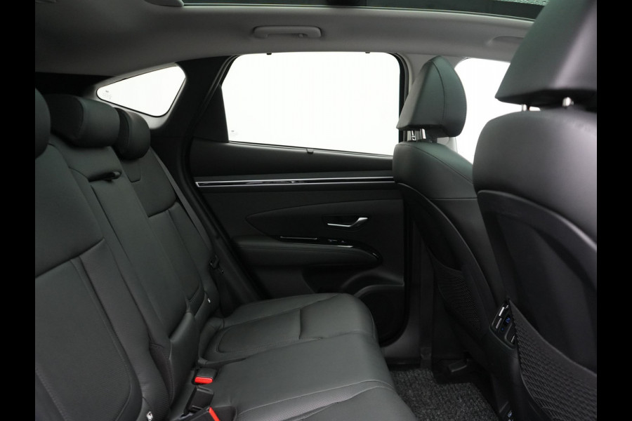 Hyundai Tucson 1.6 T-GDI Premium Sky 4WD Plug In Hybrid 265pk Dealer O.H PHEV | Panodak | Adaptive Cruise | Lederen Zetels Memory & Ventilatie | Krell Premium Sound | Camera | Keyless | BLIS | 19"L.M | Apple Carplay | Virtual |
