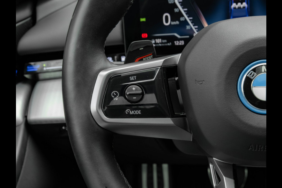 BMW 5 Serie 530e M-Sport Pro - Pano - ACC - Harman Kardon - Head-up - Iconic Glow Exterieur