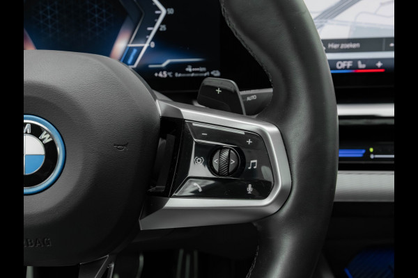 BMW 5 Serie 530e M-Sport Pro - Pano - ACC - Harman Kardon - Head-up - Iconic Glow Exterieur