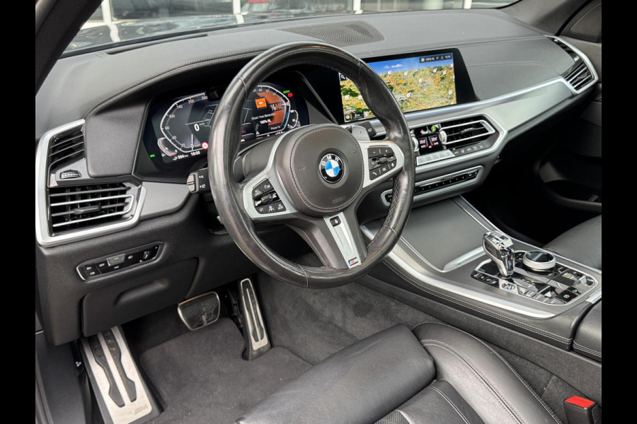 BMW X5 xDrive45e High Executive M Sport Pakket Automaat / Panoramadak / Active Steering / Trekhaak / Head-Up Display / Comfortstoelen / Laserlight / Driving Assistant Professional / 21 Inch / Luchtvering / Hifi / Craftedclarity / Shadow Line / M Sportremsysteem