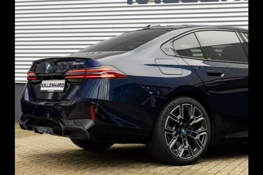 BMW 5 Serie 530e M-Sport Pro - Pano - ACC - Harman Kardon - Head-up - Iconic Glow Exterieur