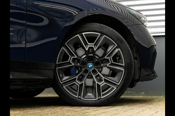 BMW 5 Serie 530e M-Sport Pro - Pano - ACC - Harman Kardon - Head-up - Iconic Glow Exterieur