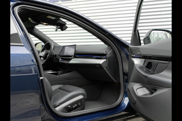 BMW 5 Serie 530e M-Sport Pro - Pano - ACC - Harman Kardon - Head-up - Iconic Glow Exterieur