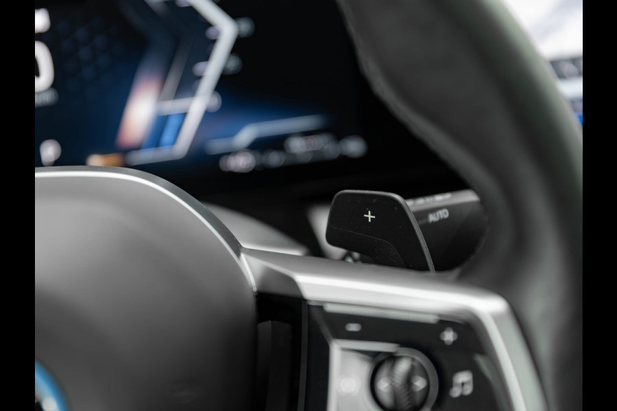 BMW 5 Serie 530e M-Sport Pro - Pano - ACC - Harman Kardon - Head-up - Iconic Glow Exterieur