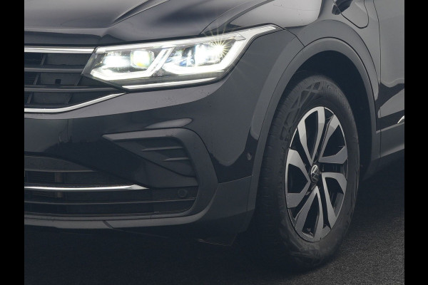 Volkswagen Tiguan 1.4 TSI eHybrid Active Plug In Hybrid 245pk Dealer O.H PHEV | Adaptive Cruise | Camera | Parkassist | Stoelverwarming | Keyless | Apple Carplay | BLIS |