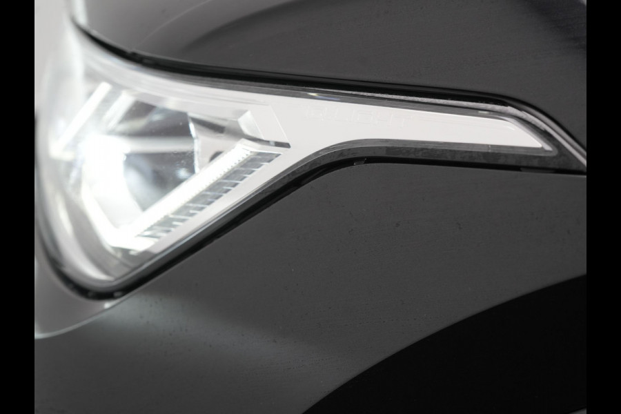 Volkswagen Tiguan 1.4 TSI eHybrid Active Plug In Hybrid 245pk Dealer O.H PHEV | Adaptive Cruise | Camera | Parkassist | Stoelverwarming | Keyless | Apple Carplay | BLIS |