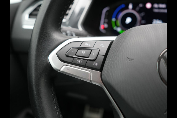 Volkswagen Tiguan 1.4 TSI eHybrid Active Plug In Hybrid 245pk Dealer O.H PHEV | Adaptive Cruise | Camera | Parkassist | Stoelverwarming | Keyless | Apple Carplay | BLIS |