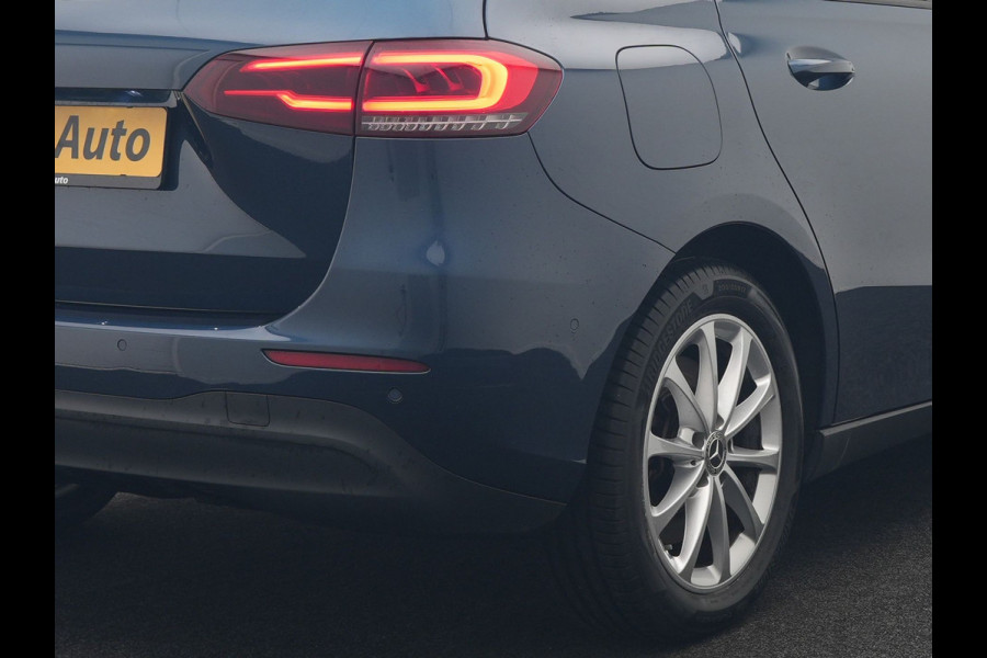 Mercedes-Benz B-Klasse 250 e Plug In Hybrid 218pk Dealer O.H PHEV | Panodak | Camera | Multibeam LED | Parkassist | Stoelverwarming | Navi Full Map | 17"L.M | Climate Control |