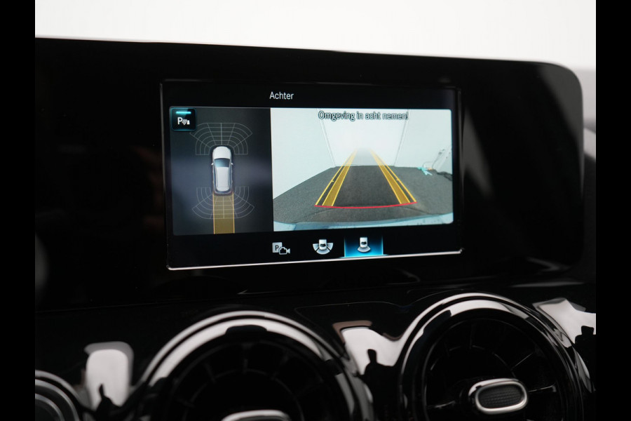 Mercedes-Benz B-Klasse 250 e Plug In Hybrid 218pk Dealer O.H PHEV | Panodak | Camera | Multibeam LED | Parkassist | Stoelverwarming | Navi Full Map | 17"L.M | Climate Control |