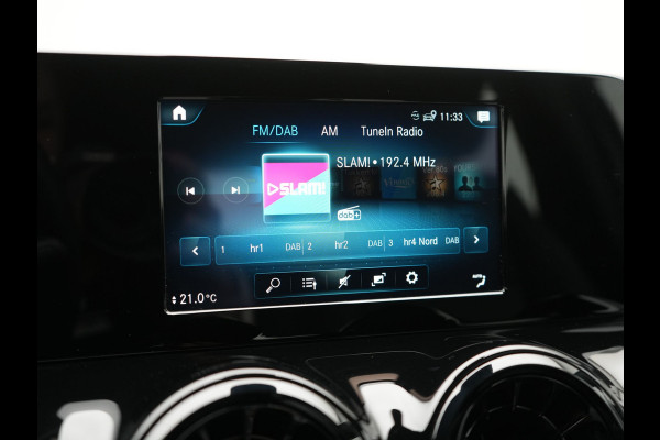 Mercedes-Benz B-Klasse 250 e Plug In Hybrid 218pk Dealer O.H PHEV | Panodak | Camera | Multibeam LED | Parkassist | Stoelverwarming | Navi Full Map | 17"L.M | Climate Control |