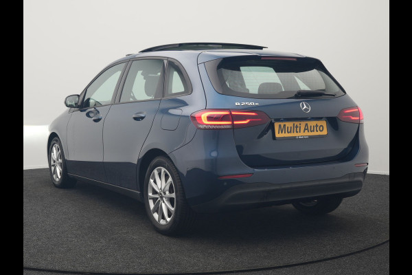 Mercedes-Benz B-Klasse 250 e Plug In Hybrid 218pk Dealer O.H PHEV | Panodak | Camera | Multibeam LED | Parkassist | Stoelverwarming | Navi Full Map | 17"L.M | Climate Control |