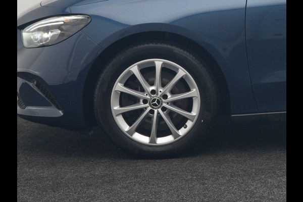 Mercedes-Benz B-Klasse 250 e Plug In Hybrid 218pk Dealer O.H PHEV | Panodak | Camera | Multibeam LED | Parkassist | Stoelverwarming | Navi Full Map | 17"L.M | Climate Control |