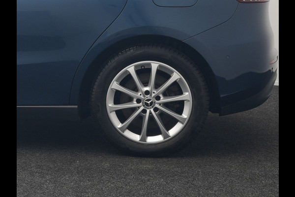 Mercedes-Benz B-Klasse 250 e Plug In Hybrid 218pk Dealer O.H PHEV | Panodak | Camera | Multibeam LED | Parkassist | Stoelverwarming | Navi Full Map | 17"L.M | Climate Control |