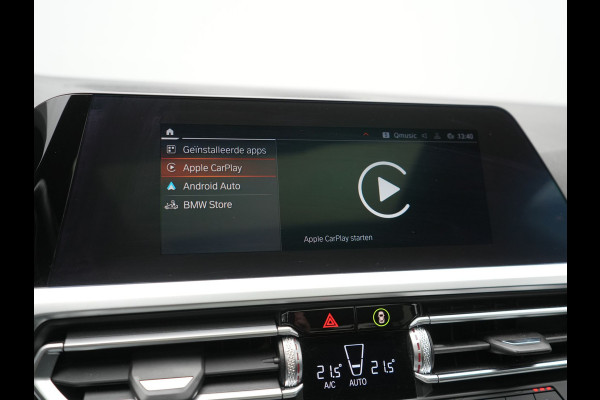 BMW 3 Serie 318i M Sport Shadow 156pk Dealer O.H | Panodak | Alcantara Sportstoelen Verwarmd | Camera & Parkassist | Keyless | Hifi Audio | Apple Carplay | 18"L.M | Sfeerverlichting |