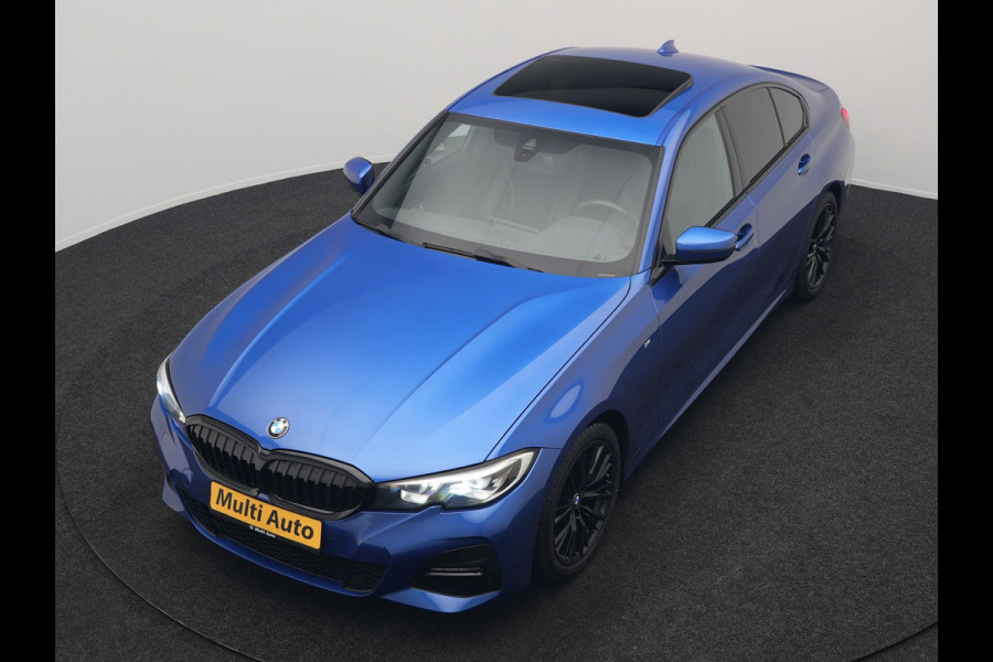 BMW 3 Serie 318i M Sport Shadow 156pk Dealer O.H | Panodak | Alcantara Sportstoelen Verwarmd | Camera & Parkassist | Keyless | Hifi Audio | Apple Carplay | 18"L.M | Sfeerverlichting |