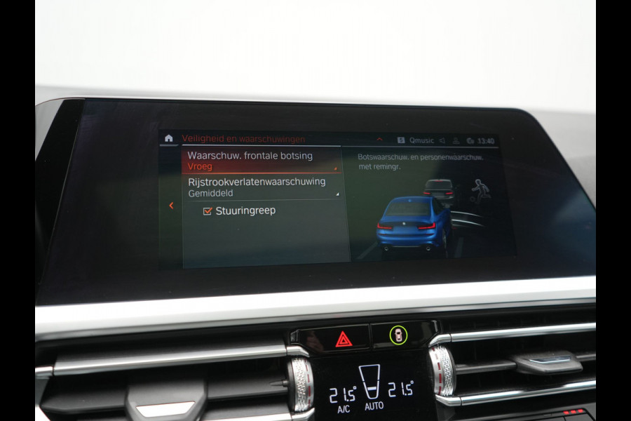 BMW 3 Serie 318i M Sport Shadow 156pk Dealer O.H | Panodak | Alcantara Sportstoelen Verwarmd | Camera & Parkassist | Keyless | Hifi Audio | Apple Carplay | 18"L.M | Sfeerverlichting |