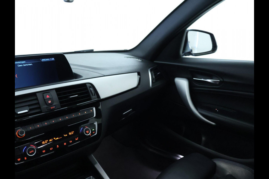 BMW 1-serie 116i High Executive Sport| M-pakket | Leer | 6 bak