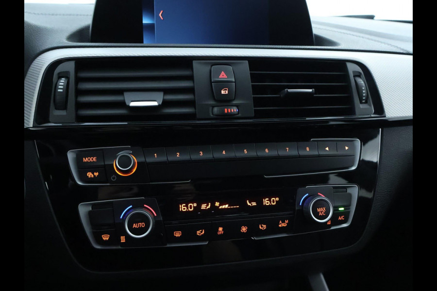 BMW 1-serie 116i High Executive Sport| M-pakket | Leer | 6 bak