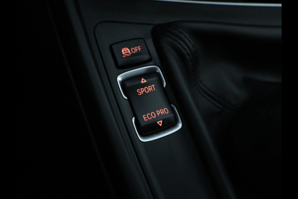 BMW 1-serie 116i High Executive Sport| M-pakket | Leer | 6 bak