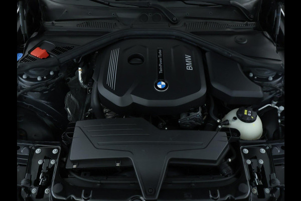 BMW 1-serie 116i High Executive Sport| M-pakket | Leer | 6 bak