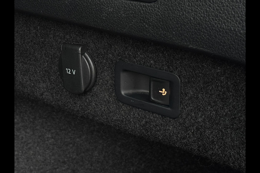 Volkswagen Passat Variant 1.4 TSI PHEV GTE | Trekhaak | Matrix LED | 360 cam | Massage | ACC | Stoelvw v+a | Head Up | Dodehoek